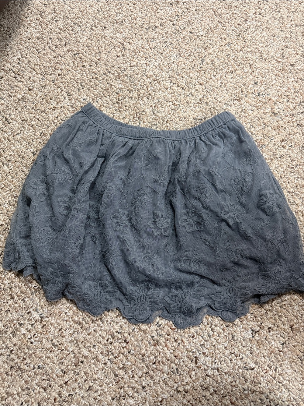 abercrombie and fitch Girl 12/14 Mini Lace Pull on Skirt in gray